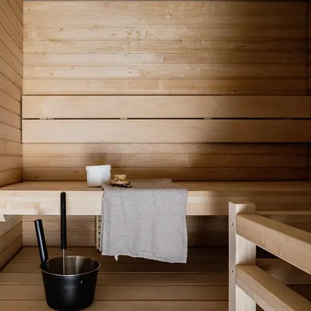 2ndhomes Two Storey With Sauna ヘルシンキ